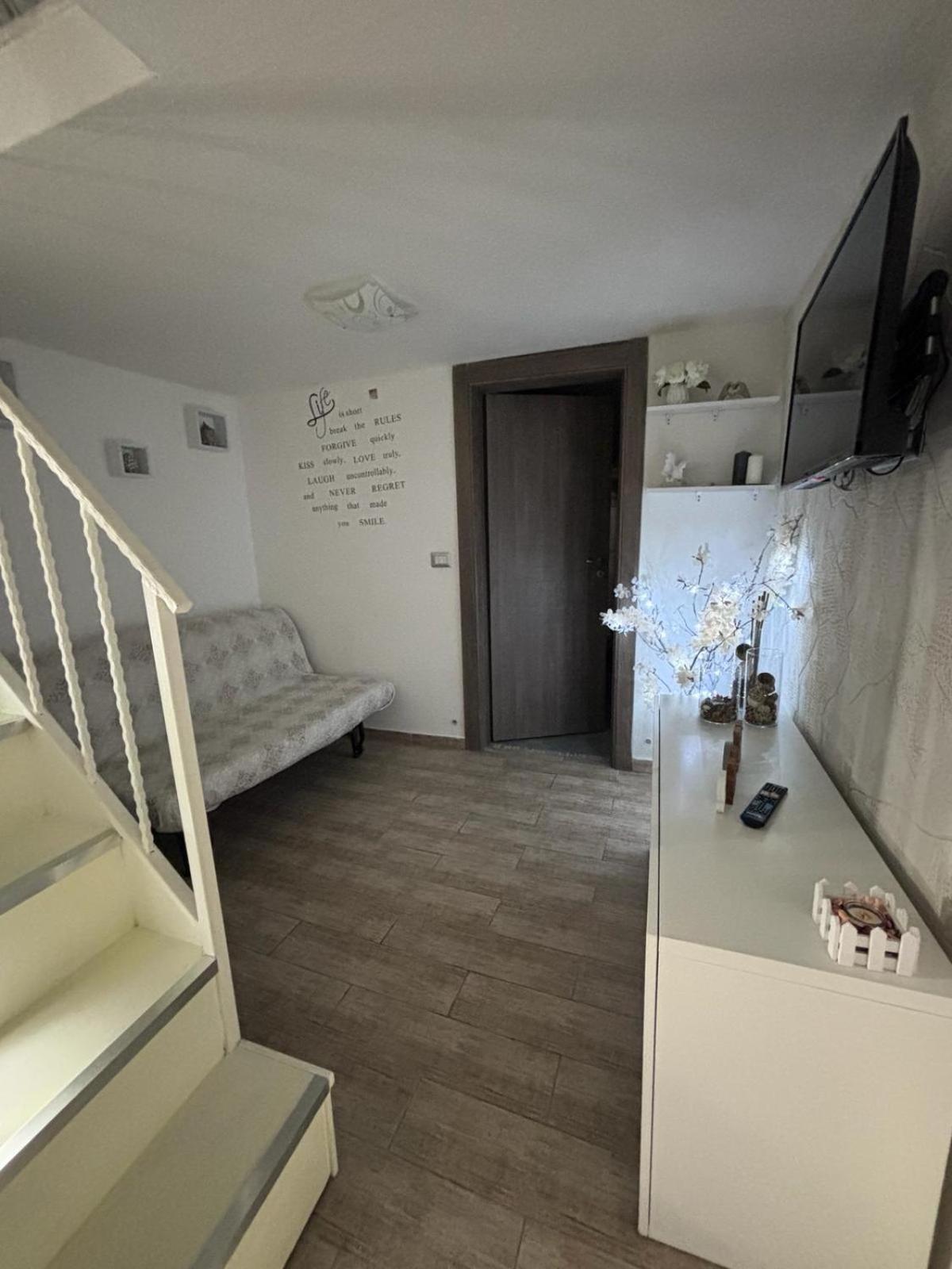 La Casa Di Zia Raf Apartment Naples Luaran gambar