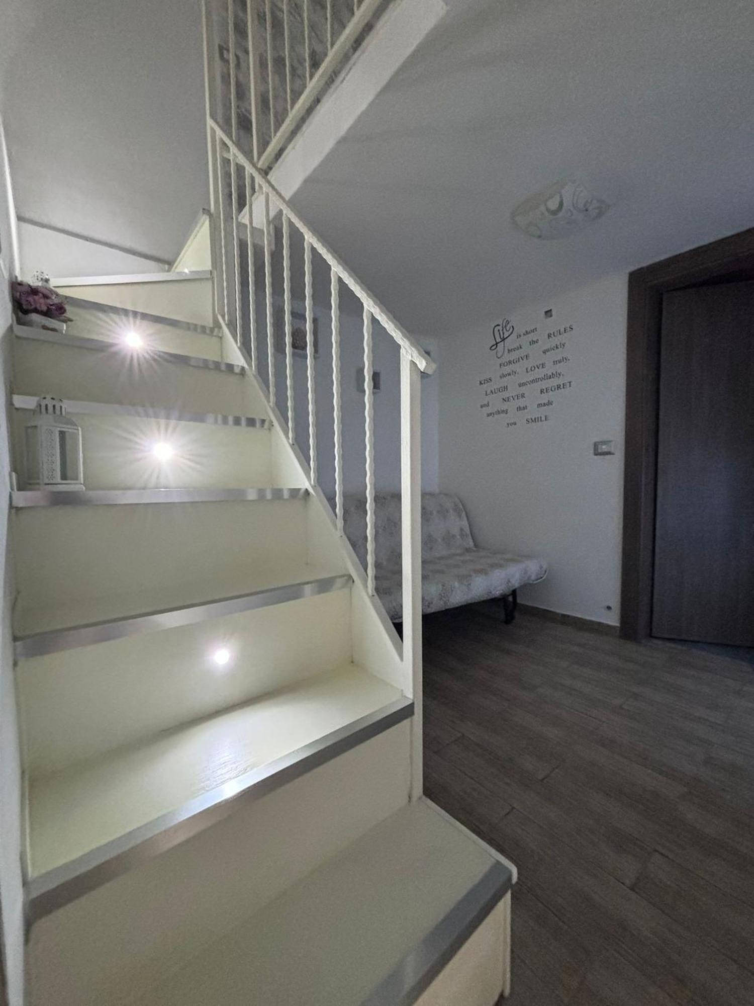 La Casa Di Zia Raf Apartment Naples Luaran gambar