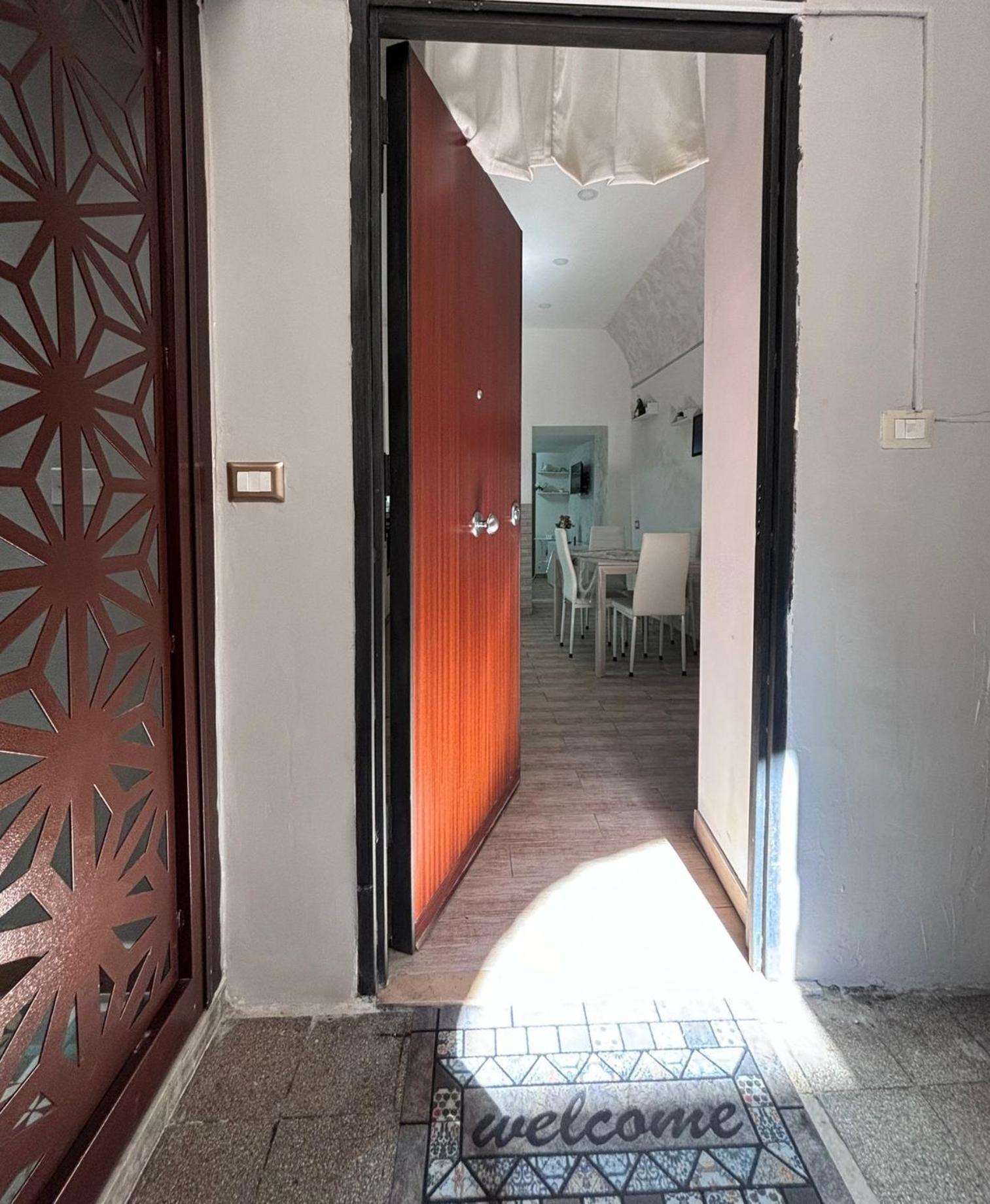 La Casa Di Zia Raf Apartment Naples Luaran gambar